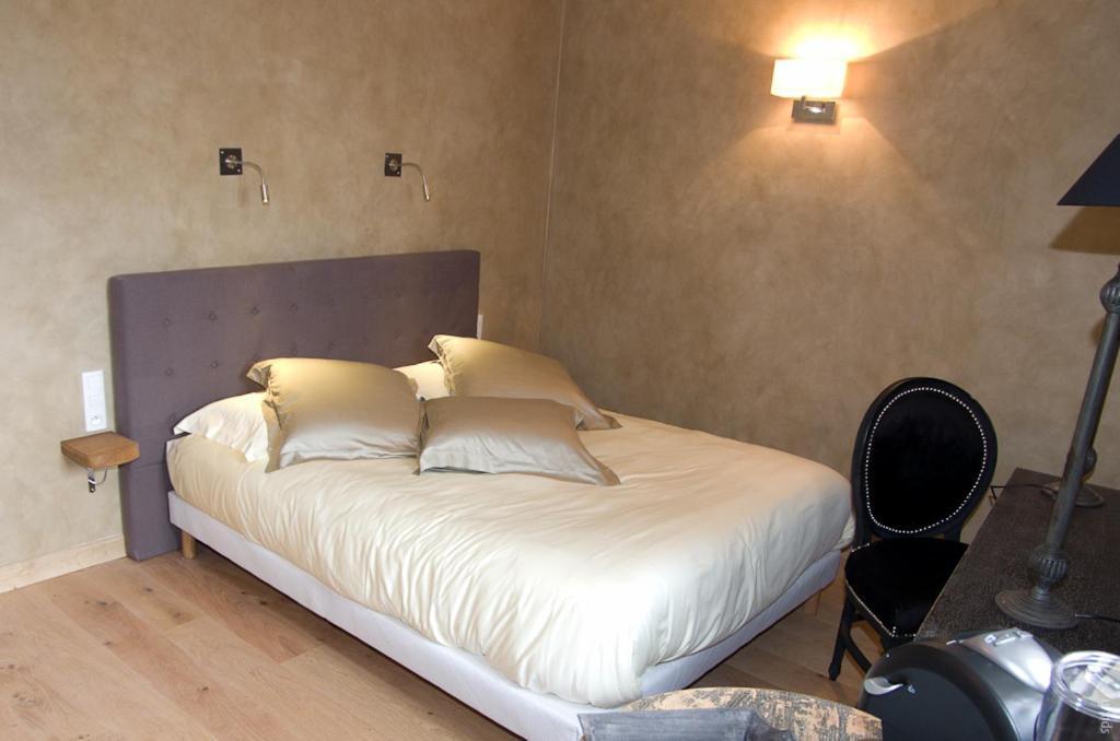 Charme & Business Hotel Lyon Limonest Room photo
