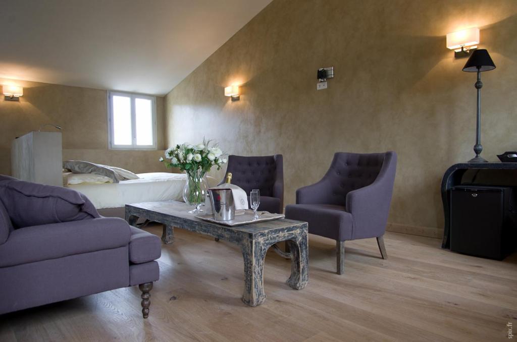 Charme & Business Hotel Lyon Limonest Room photo